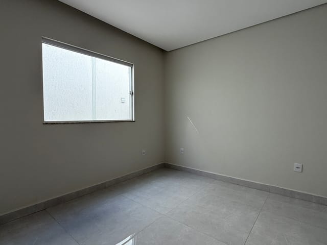 Casa 3 quartos e 2 banheiros, à venda, no bairro Bairro Parque Olímpico em Governador Valadares