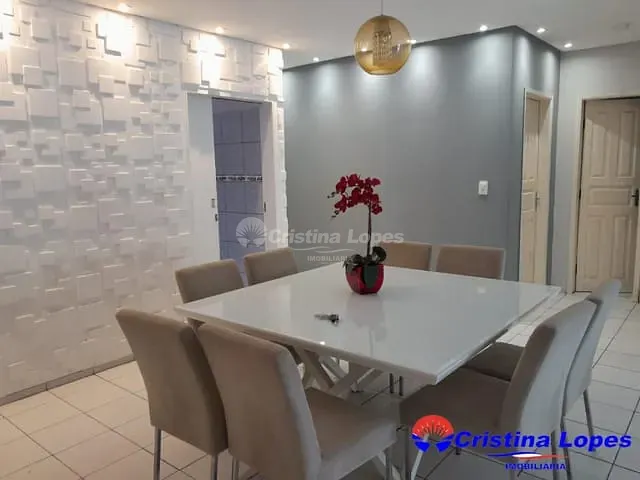 Casa com 600m² 4 quartos e 1 banheiro, à venda, no bairro Matadouro em Teresina