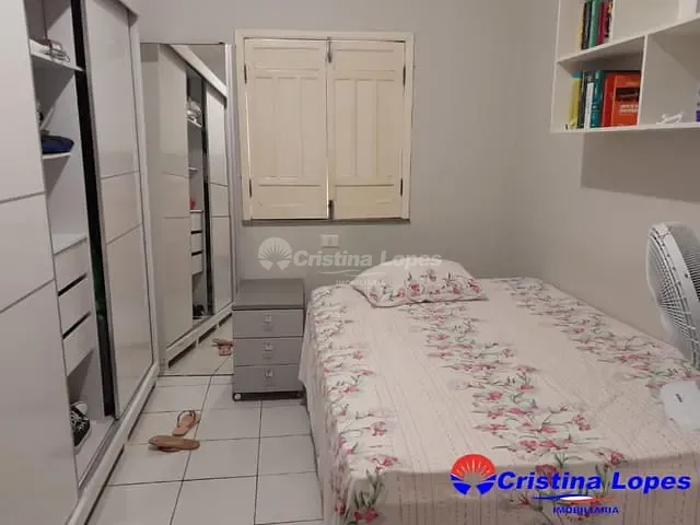 Casa com 600m² 4 quartos e 1 banheiro, à venda, no bairro Matadouro em Teresina
