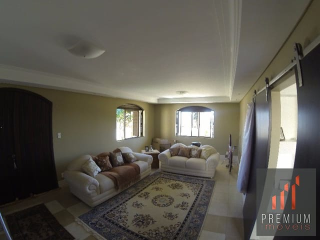 Casa com 924m² 3 quartos e 2 banheiros, à venda, no bairro CHAPADA em PONTA GROSSA