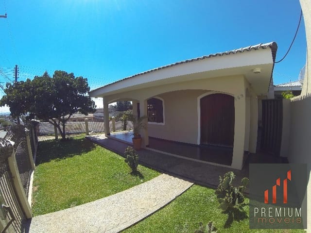 Casa com 924m² 3 quartos e 2 banheiros, à venda, no bairro CHAPADA em PONTA GROSSA