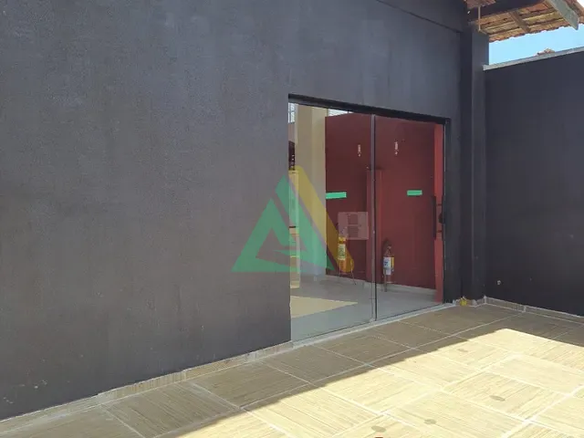 Casa com 280m² 3 quartos e 2 banheiros, à venda ou para alugar, no bairro Saúde em Mogi Mirim