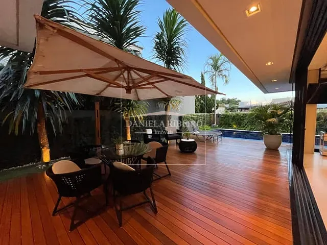Casa com 500m² 4 quartos e 5 banheiros, à venda, no bairro Esperança em Londrina