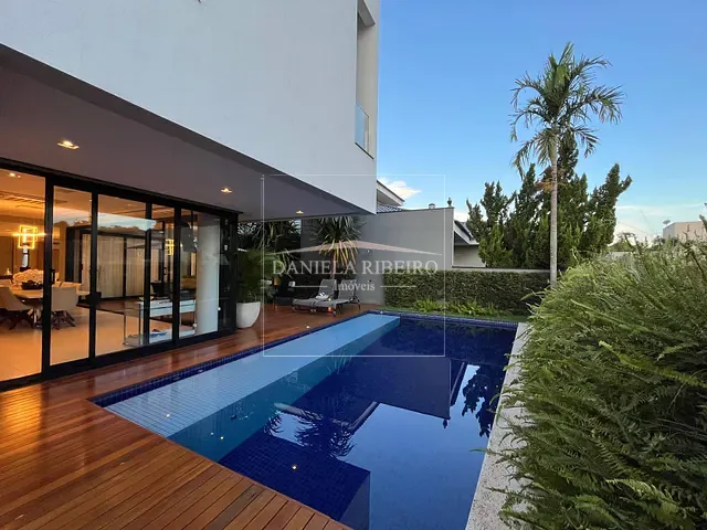 Casa com 500m² 4 quartos e 5 banheiros, à venda, no bairro Esperança em Londrina