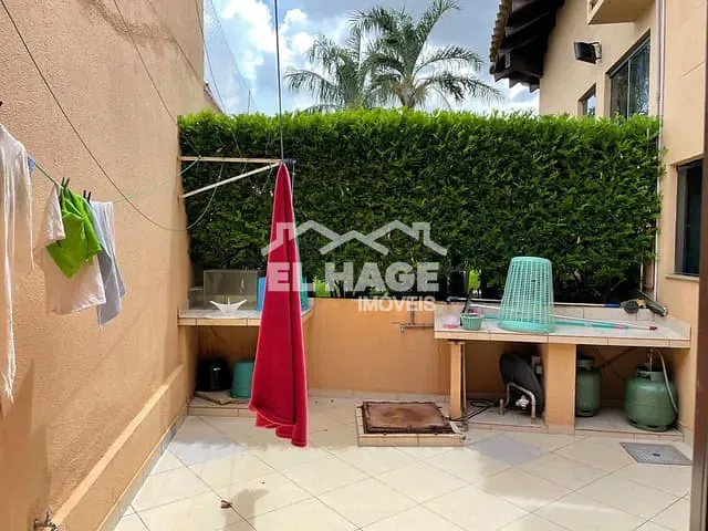 Casa com 700m² 4 quartos e 6 banheiros, à venda, no bairro Jardim Itália em Cuiabá