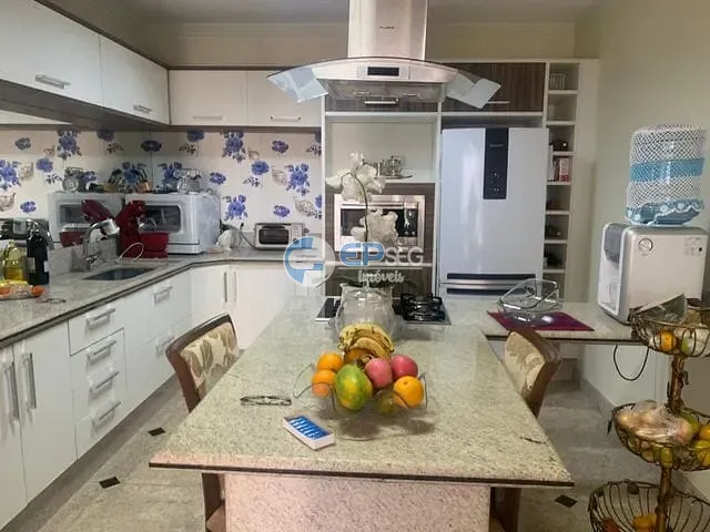 Casa com 508m² 3 quartos e 2 banheiros, à venda, no bairro Recanto do Salto em Londrina