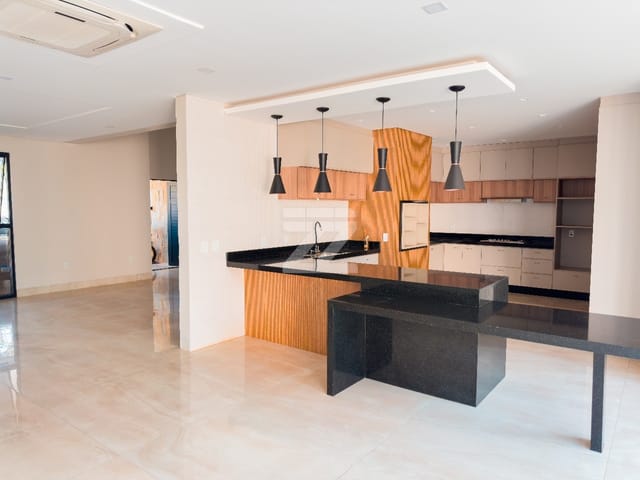 Casa com 339m² 3 quartos e 5 banheiros, à venda, no bairro Porto Madero em Dourados