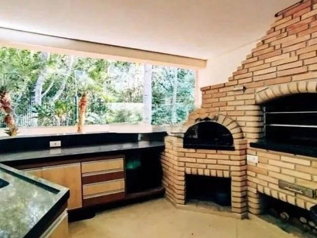 Casa com 516m² 4 quartos e 4 banheiros, à venda, no bairro Urbanova em São José dos Campos
