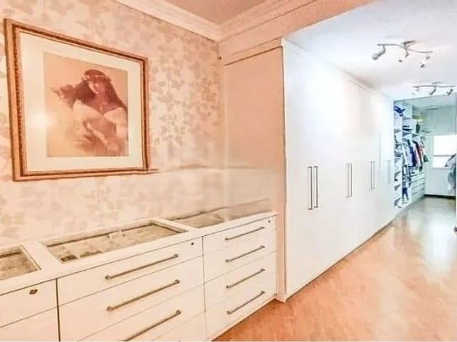 Casa com 516m² 4 quartos e 4 banheiros, à venda, no bairro Urbanova em São José dos Campos