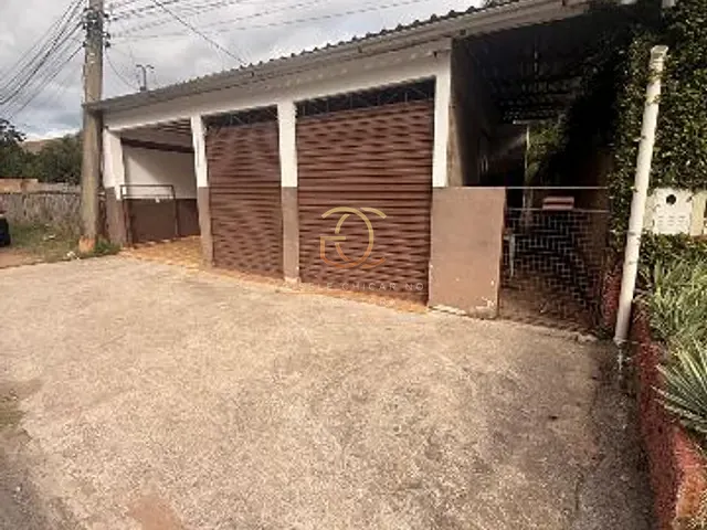 Casa 2 quartos e 1 banheiro, à venda, no bairro Paraíso em Valença