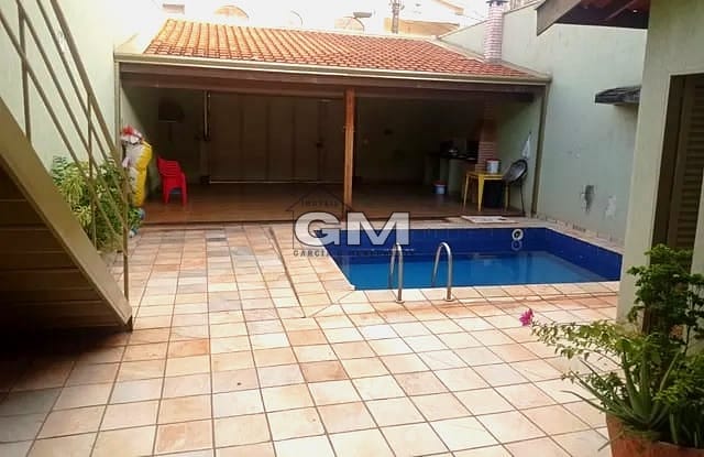 Casa, 3 quartos, 218 m² - Foto 1