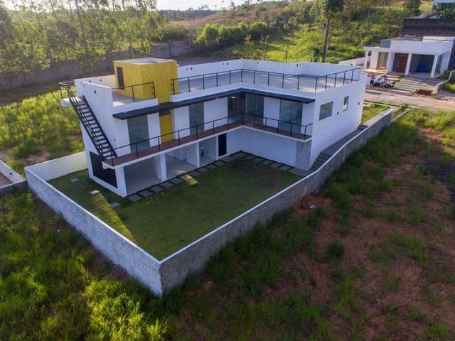 Casa com 450m² 3 quartos e 2 banheiros, à venda, no bairro Zona Rural em São Cristóvão