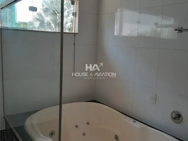 Casa com 612m² 5 quartos e 6 banheiros, à venda, no bairro Alphaville Ipê em Goiânia