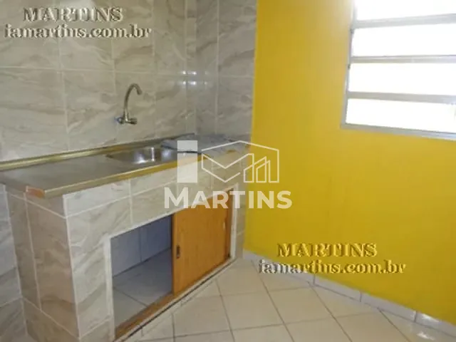 Casa 3 quartos e 3 banheiros, à venda, no bairro Parque Pinheiros em Taboão da Serra