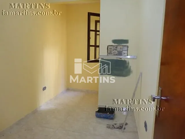Casa 3 quartos e 3 banheiros, à venda, no bairro Parque Pinheiros em Taboão da Serra