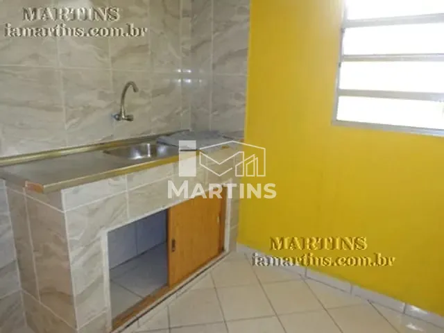 Casa 3 quartos e 3 banheiros, à venda, no bairro Parque Pinheiros em Taboão da Serra