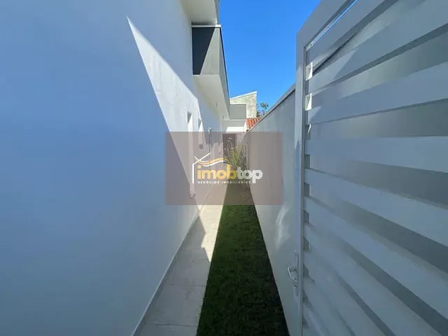 Casa com 300m² 3 quartos e 3 banheiros, à venda, no bairro Jardim do Sol em Caraguatatuba