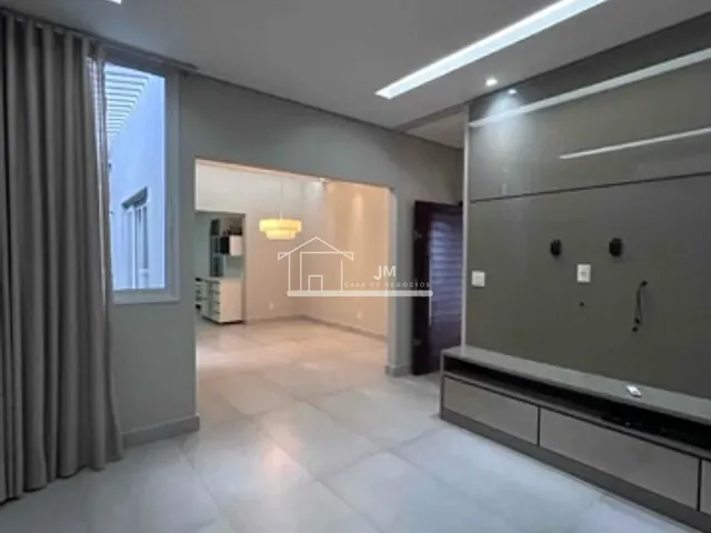 Casa 3 quartos e 4 banheiros, à venda, no bairro Santa Rosa em Uberlândia