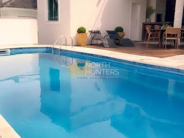 Casa com 450m² 4 quartos e 6 banheiros, à venda, no bairro Jurerê Internacional em Florianópolis