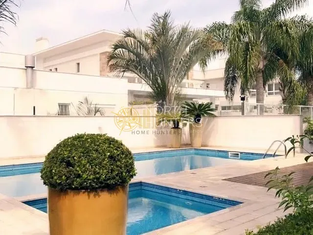 Casa com 450m² 4 quartos e 6 banheiros, à venda, no bairro Jurerê Internacional em Florianópolis