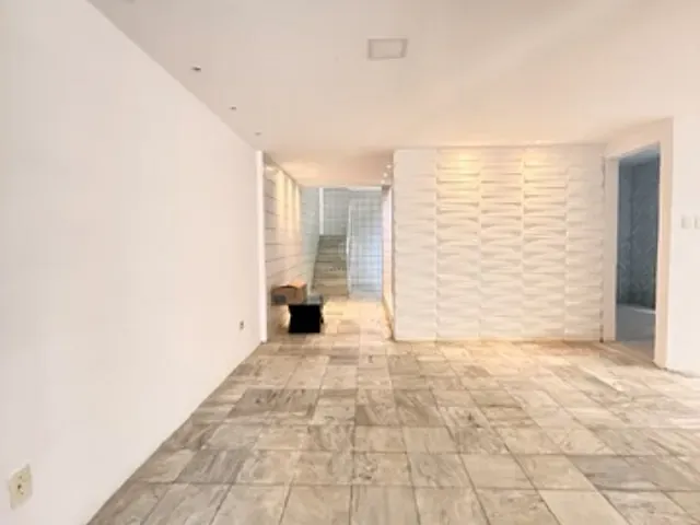 Casa com 300m² 4 quartos e 2 banheiros, à venda, no bairro Álvaro Weyne em Fortaleza
