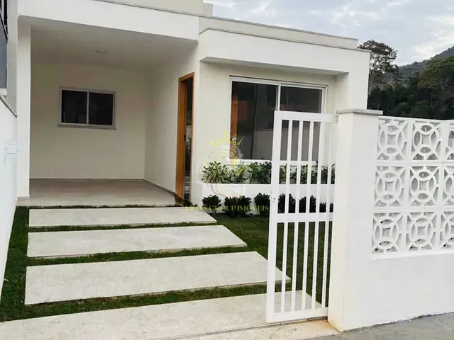 Casa com 150m² 3 quartos e 2 banheiros, à venda, no bairro Rio Pequeno em Camboriú