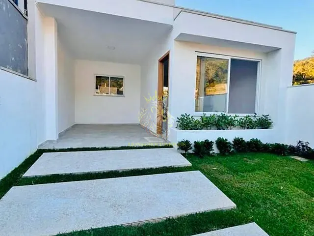 Casa com 150m² 3 quartos e 2 banheiros, à venda, no bairro Rio Pequeno em Camboriú
