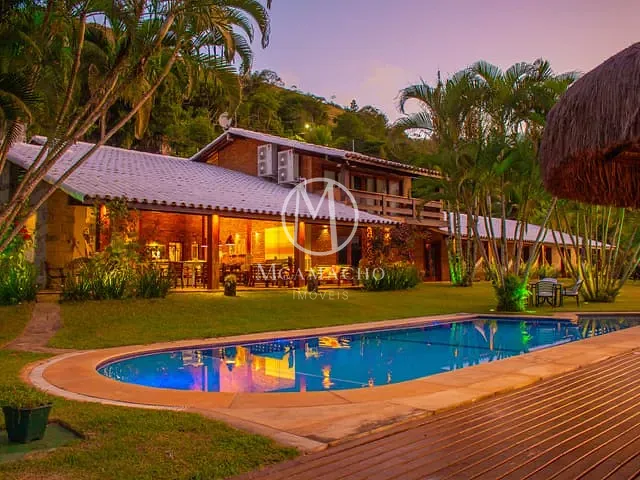 Casa com 25000m² 8 quartos e 10 banheiros, à venda, no bairro Ponta do Sapê (Cunhambebe) em Angra dos Reis