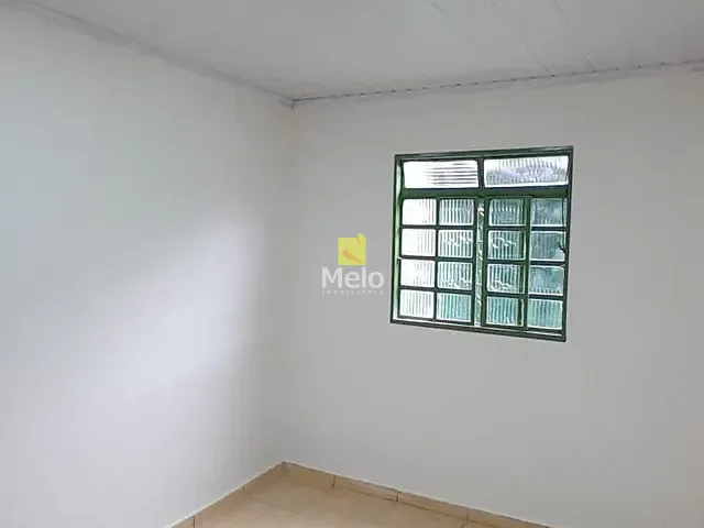 Casa 1 quarto e 1 banheiro, para alugar, no bairro Santa Maria em Brasília