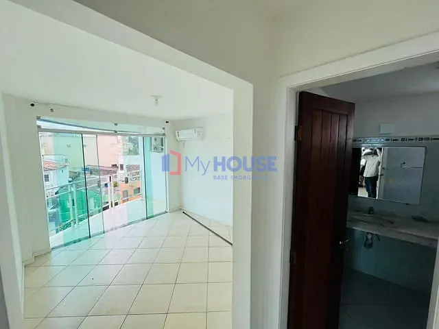 Casa com 300m² 4 quartos e 5 banheiros, para alugar, no bairro São Sebastião em Ilhéus