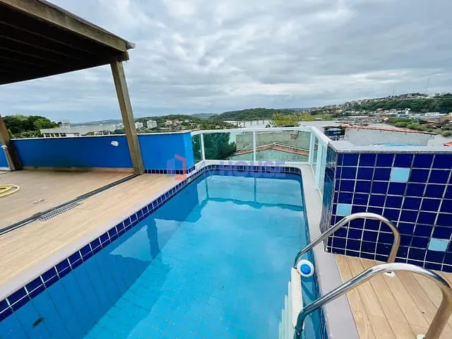 Casa com 300m² 4 quartos e 5 banheiros, para alugar, no bairro São Sebastião em Ilhéus