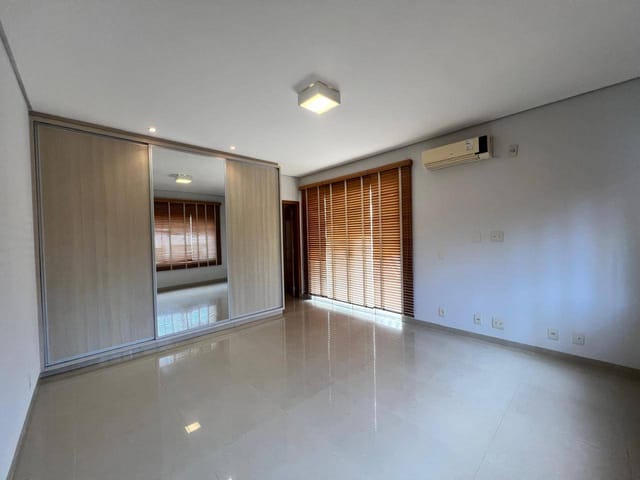 Casa com 300m² 6 quartos e 5 banheiros, para alugar, no bairro Cidade Vera Cruz em Aparecida de Goiânia