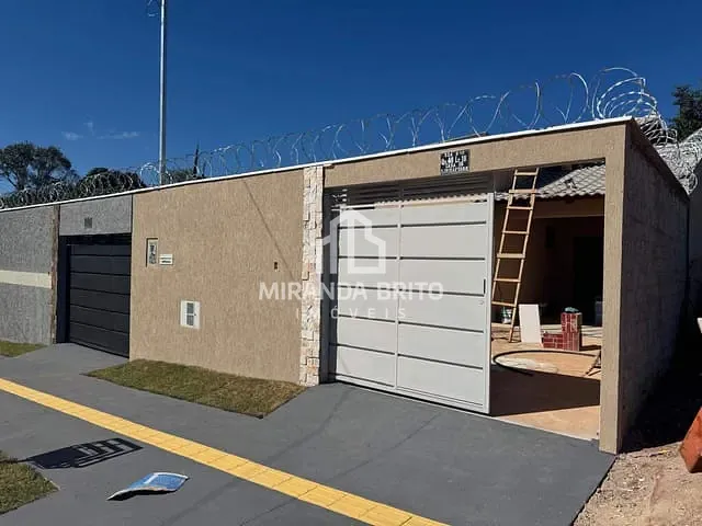 Casa 3 quartos e 2 banheiros, à venda, no bairro Parque Ibirapuera em Aparecida de Goiânia