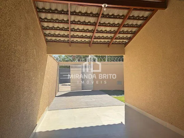 Casa 3 quartos e 2 banheiros, à venda, no bairro Parque Ibirapuera em Aparecida de Goiânia