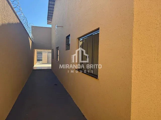 Casa 3 quartos e 2 banheiros, à venda, no bairro Parque Ibirapuera em Aparecida de Goiânia