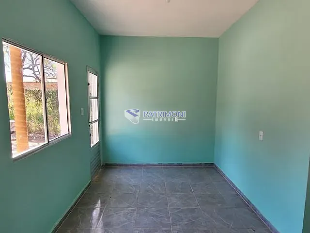 Casa com 100m² 2 quartos e 1 banheiro, para alugar, no bairro Vila Maria regina em Juatuba
