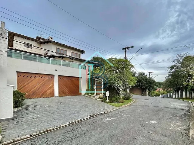 Casa com 479m² 4 quartos e 3 banheiros, à venda, no bairro Chácara dos Junqueiras em Carapicuíba