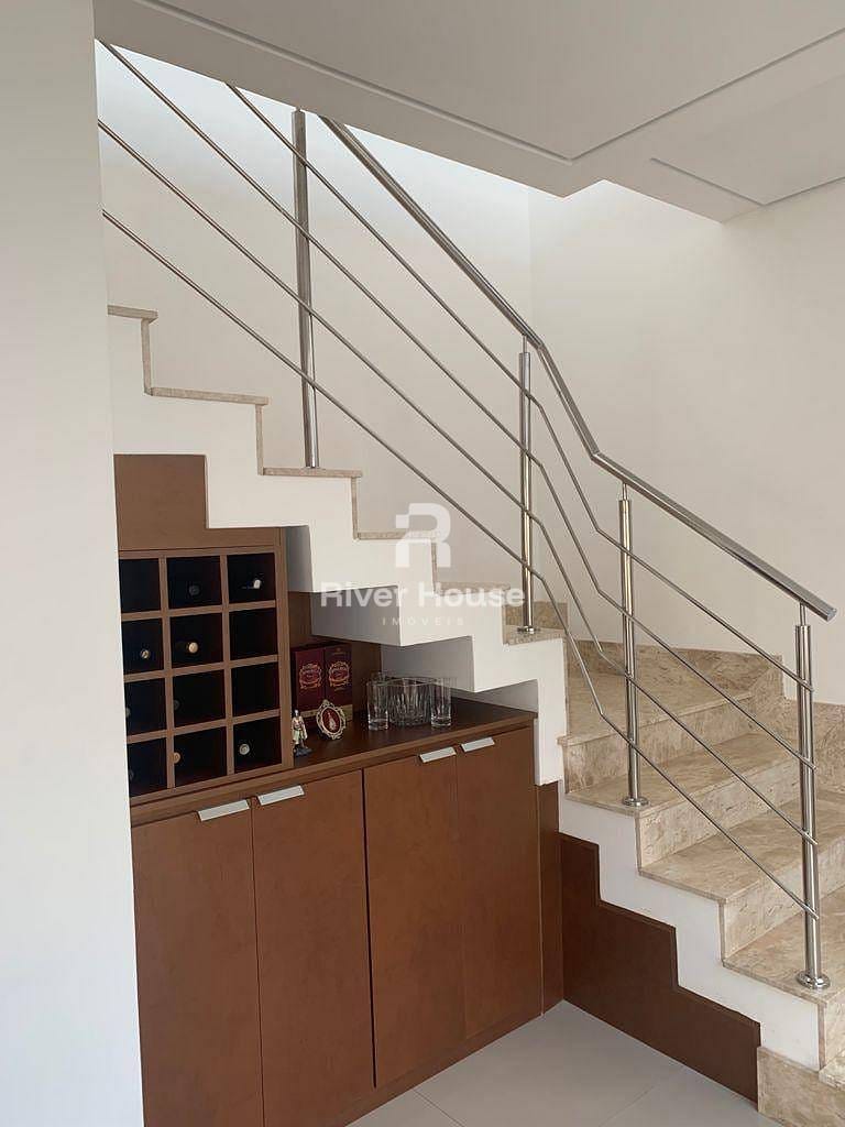 Casa à venda com 4 quartos, 315m² - Foto 8