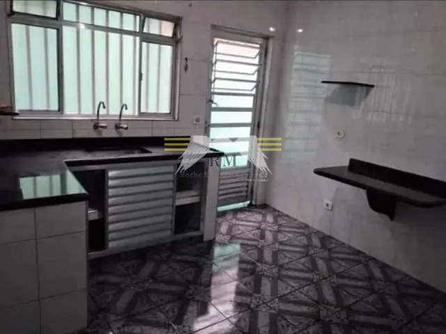 Casa 2 quartos e 1 banheiro, à venda, no bairro Vila Carmosina em São Paulo
