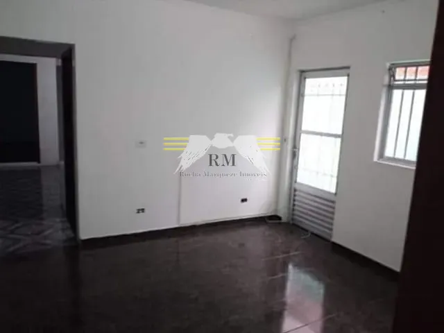Casa 2 quartos e 1 banheiro, à venda, no bairro Vila Carmosina em São Paulo