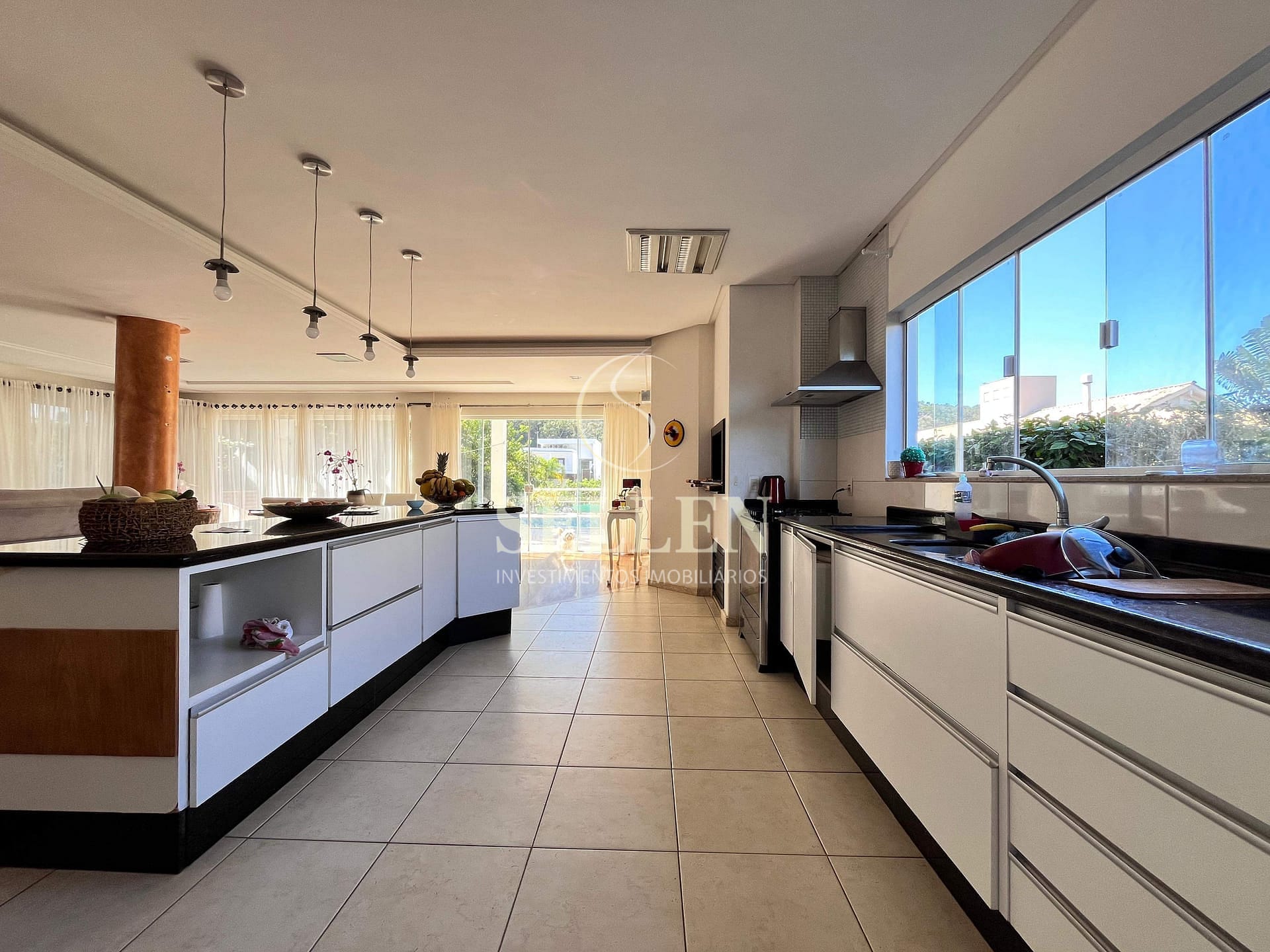 Casa à venda e aluguel com 4 quartos, 452m² - Foto 4