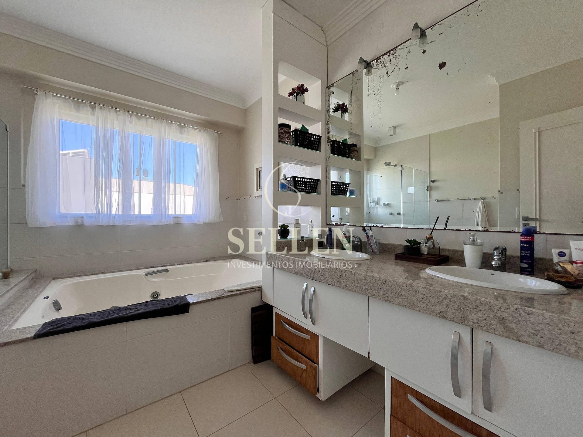 Casa à venda e aluguel com 4 quartos, 452m² - Foto 19