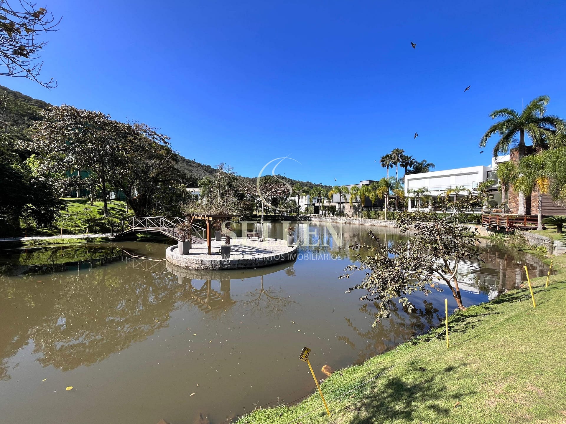 Casa à venda e aluguel com 4 quartos, 452m² - Foto 26