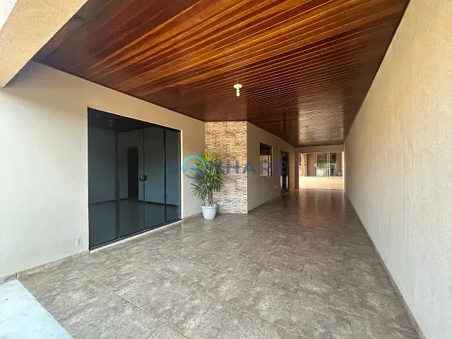 Casa 3 quartos e 2 banheiros, para alugar, no bairro Nova Tomazina em Tomazina