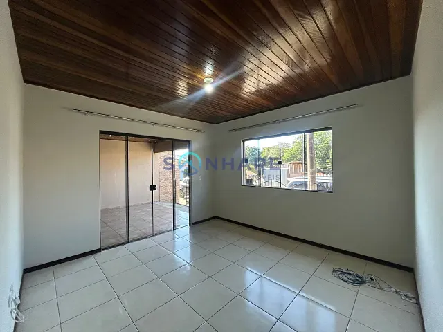 Casa 3 quartos e 2 banheiros, para alugar, no bairro Nova Tomazina em Tomazina