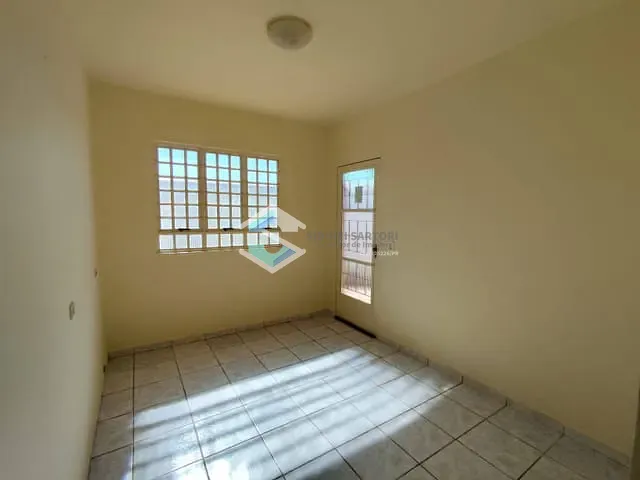 Casa 2 quartos e 1 banheiro, à venda, no bairro Pompeia 2 em Jacarezinho