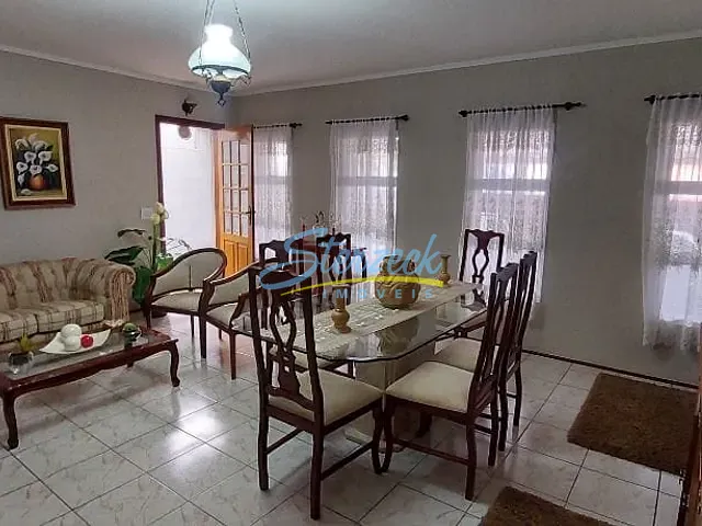 Casa com 225m² 3 quartos e 2 banheiros, à venda, no bairro Santa Rosa em Vinhedo