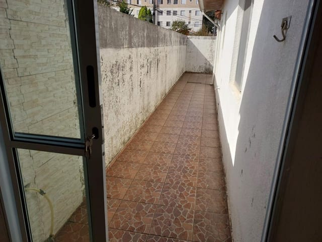 Casa 3 quartos e 1 banheiro, para alugar, no bairro Jardim Adriana em Guarulhos
