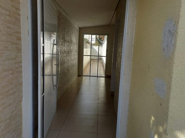 Casa 3 quartos e 1 banheiro, para alugar, no bairro Jardim Adriana em Guarulhos