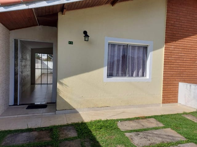 Casa 3 quartos e 1 banheiro, para alugar, no bairro Jardim Adriana em Guarulhos
